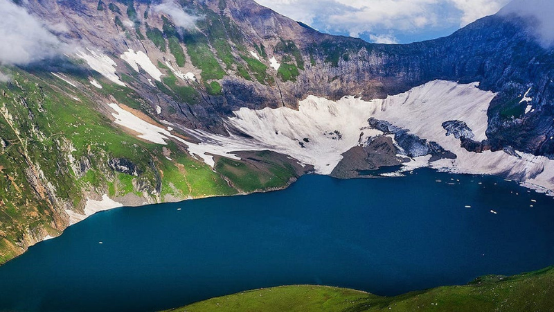 Top 5 Hidden Waterfalls of Neelum Valley You Must Visit